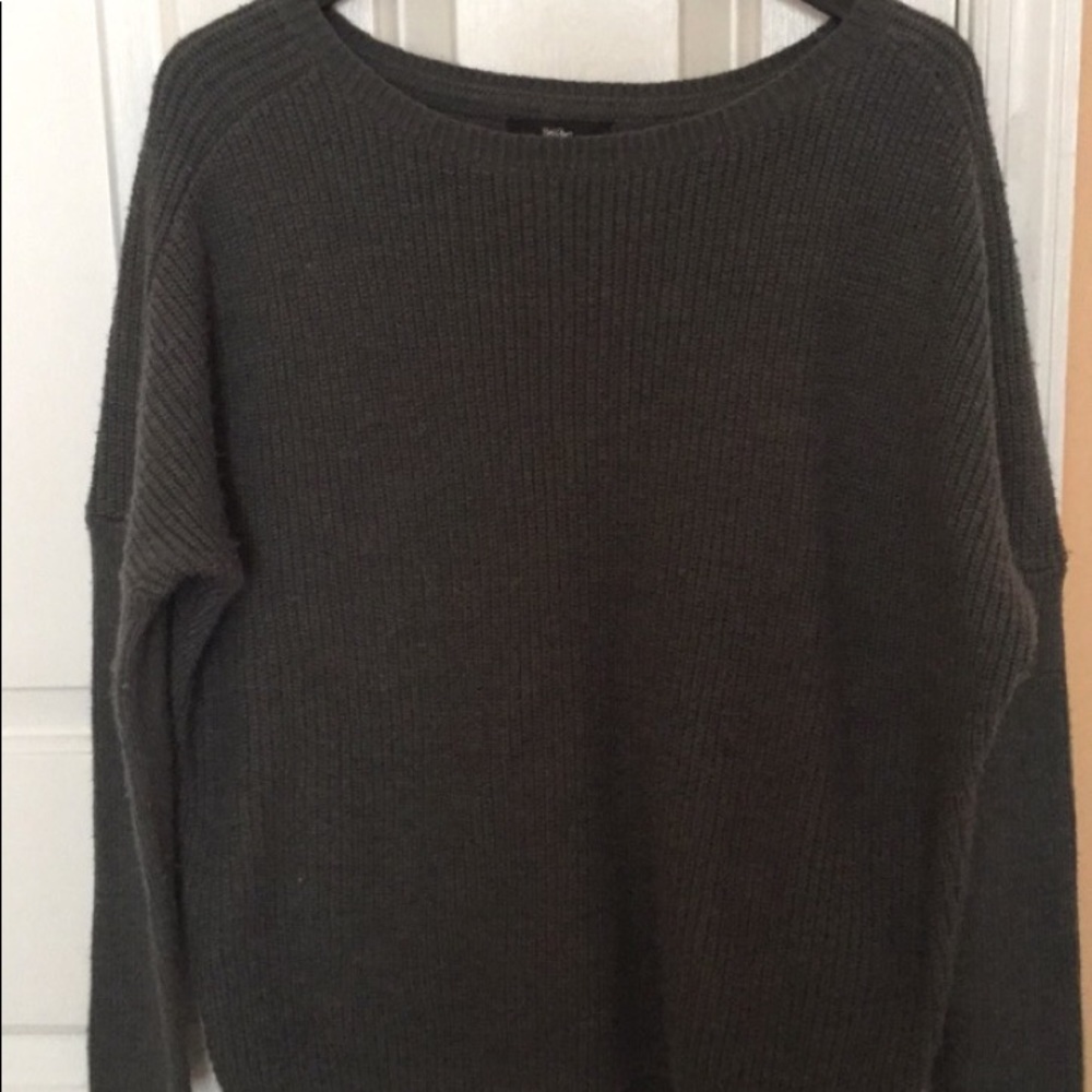baggy grey knit sweater